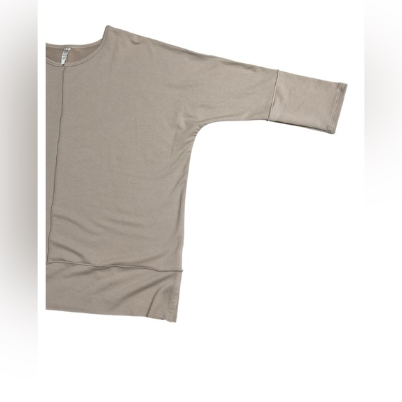 Spanx‎ P.L.T Dolman Long Sleeve Pullover Sweatshirt NWOT Taupe Size 1X - Picture 9 of 15